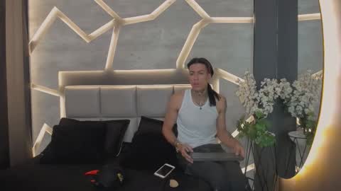 Arohom Lester online show from November 10, 2025, 10:58 am