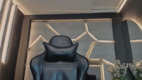 Arohom Lester online show from November 14, 2025, 10:58 am