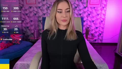 Snapshot of arolinanight chatting on April 22, 2026, 9:38 pm AROLINA online show from April 22, 2026, 9:38 pm