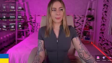 Snapshot of arolinanight chatting on May 28, 2026, 8:50 pm AROLINA online show from May 28, 2026, 8:50 pm
