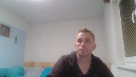 aromannn online show from November 6, 2025, 3:57 pm