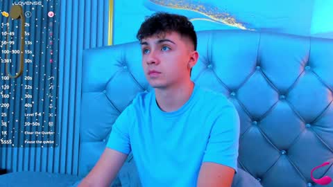 aron__cooper online show from December 28, 2024, 11:05 pm