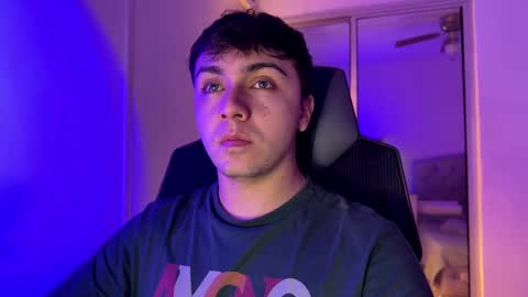 aron__cooper online show from October 6, 2025, 12:30 am