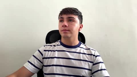 aron__cooper online show from November 14, 2025, 2:05 pm