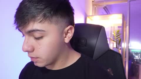 aron__cooper online show from November 27, 2025, 3:47 pm