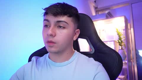 aron__cooper online show from March 26, 2026, 2:06 am