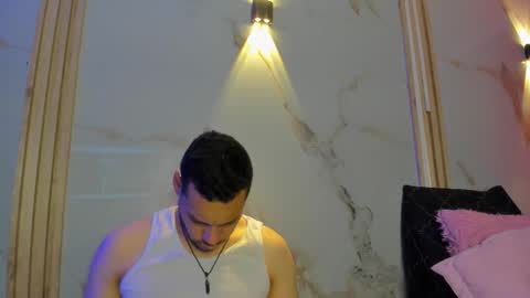 aron and molly online show from February 5, 2026, 11:59 am