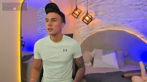 ARON BOLT online show from April 6, 2026, 11:27 pm