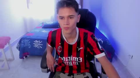 Aaron online show from September 29, 2025, 8:13 pm