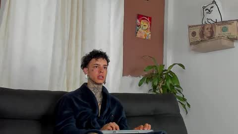 Aron ford online show from October 23, 2025, 12:04 pm