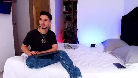 Snapshot of aron_santoro1 chatting on July 20, 2026, 3:58 pm Aron Santoro online show from July 20, 2026, 3:58 pm