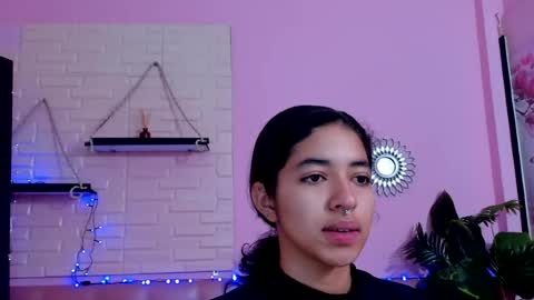Snapshot of aronandmoli chatting on June 14, 2026, 12:18 pm aronandmoli online show from June 14, 2026, 12:18 pm