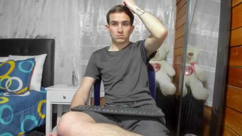 Aron G Franco online show from December 12, 2024, 11:14 pm