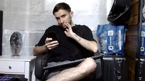 Aron G Franco online show from November 15, 2025, 4:58 pm