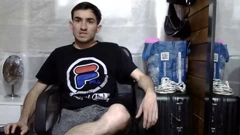 Aron G Franco online show from November 18, 2025, 6:01 pm