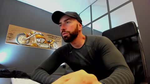 AronGrant online show from December 5, 2024, 10:01 am