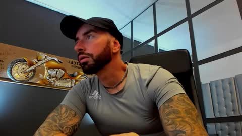 AronGrant online show from October 1, 2025, 10:21 am