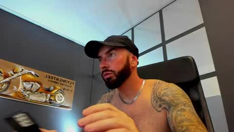 Snapshot of arongrant chatting on July 1, 2026, 9:00 am AronGrant online show from July 1, 2026, 9:00 am