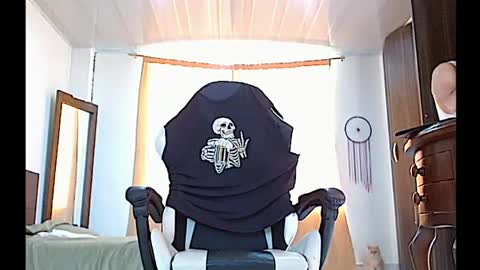 aronmiller online show from March 9, 2025, 1:37 pm