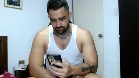 aronmiller online show from September 23, 2025, 9:40 pm