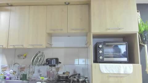 ARON  Independent model  online show from September 29, 2025, 10:47 pm