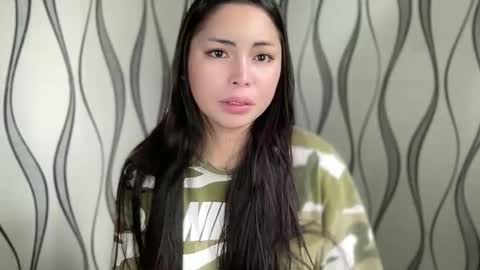 KATE MORE  online show from October 6, 2025, 5:05 am