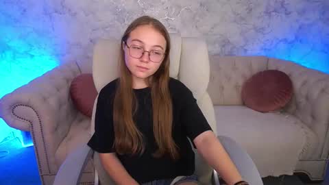 Snapshot of arrinawair chatting on September 9, 2025, 8:25 am arrinawair online show from September 9, 2025, 8:25 am