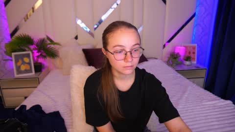 Snapshot of arrinawair chatting on September 12, 2025, 7:30 am arrinawair online show from September 12, 2025, 7:30 am