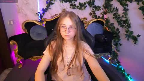 Snapshot of arrinawair chatting on September 15, 2025, 7:41 am arrinawair online show from September 15, 2025, 7:41 am