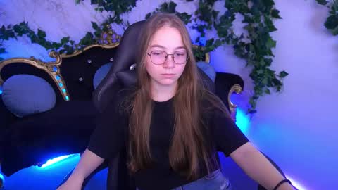 Snapshot of arrinawair chatting on November 19, 2025, 8:47 am arrinawair online show from November 19, 2025, 8:47 am