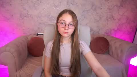 Snapshot of arrinawair chatting on December 4, 2025, 8:56 am arrinawair online show from December 4, 2025, 8:56 am