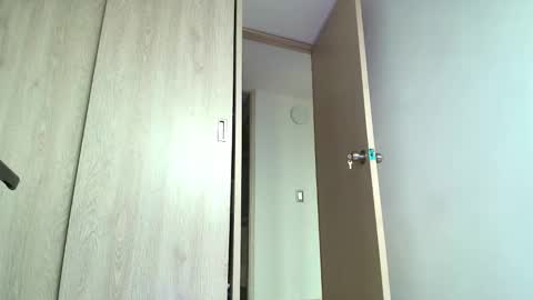 Fernanda online show from February 11, 2025, 7:48 pm