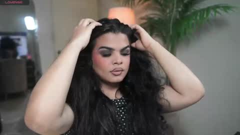 Chloe  online show from October 1, 2025, 11:22 pm