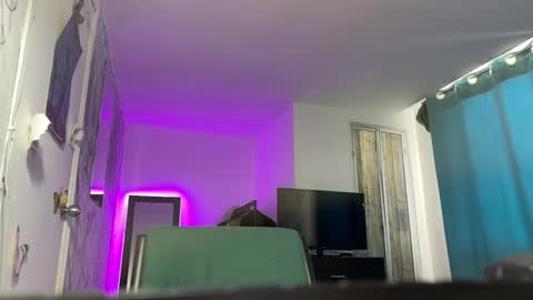   online show from December 23, 2024, 8:14 pm