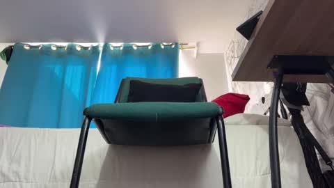   online show from January 5, 2025, 10:32 am