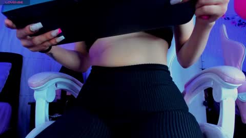 artemisa_leon online show from January 17, 2025, 2:50 am