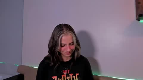 artemisablake online show from December 19, 2024, 12:02 am