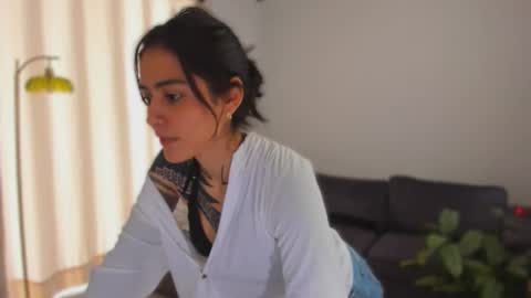 Linda  independent model artgeea online show from February 2, 2026, 3:22 pm