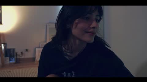 Linda  independent model artgeea online show from June 4, 2026, 10:16 pm