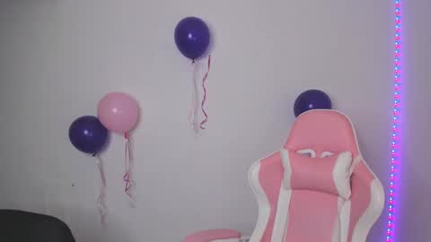 Val online show from November 17, 2025, 10:10 am