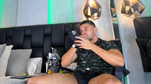 Arthur online show from January 8, 2025, 1:32 am