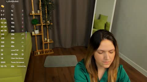 Sara online show from September 28, 2025, 7:08 pm