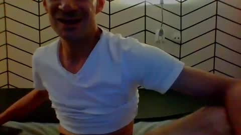 Snapshot of artii_sperm_shot chatting on August 8, 2026, 1:52 am artii_sperm_shot online show from August 8, 2026, 1:52 am