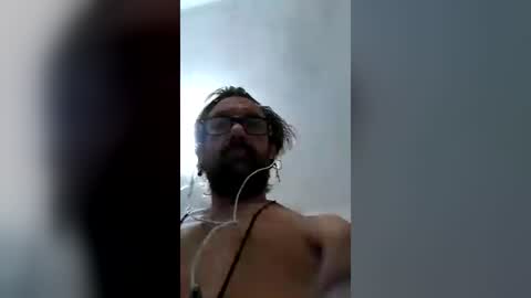 Snapshot of artisanmixbeverage chatting on July 12, 2026, 1:29 am artisanmixbeverage online show from July 12, 2026, 1:29 am