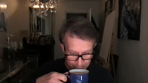 Snapshot of artisterotic chatting on January 20, 2025, 5:27 pm artisterotic online show from January 20, 2025, 5:27 pm