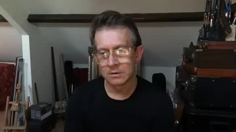 artisterotic online show from April 23, 2026, 6:43 pm