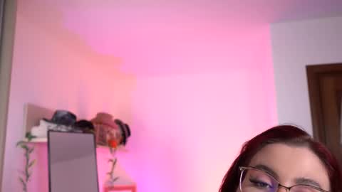 Amalia online show from March 8, 2025, 7:38 am