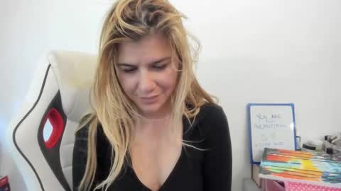 MIA online show from September 13, 2025, 10:37 am