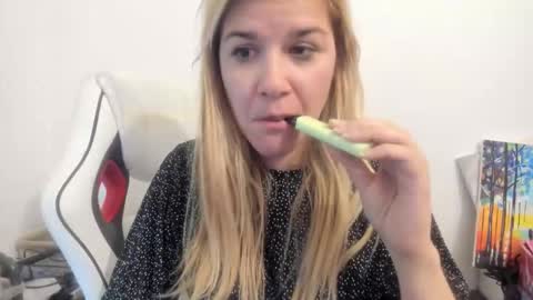 MIA online show from October 14, 2025, 7:20 am