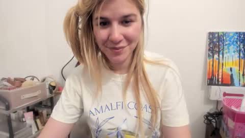 MIA online show from November 10, 2025, 11:48 pm